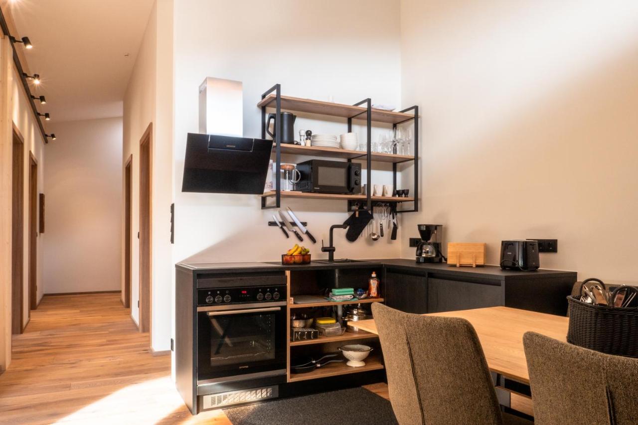 Alte Bildhauerei Appartement Aurach bei Kitzbuehel Buitenkant foto