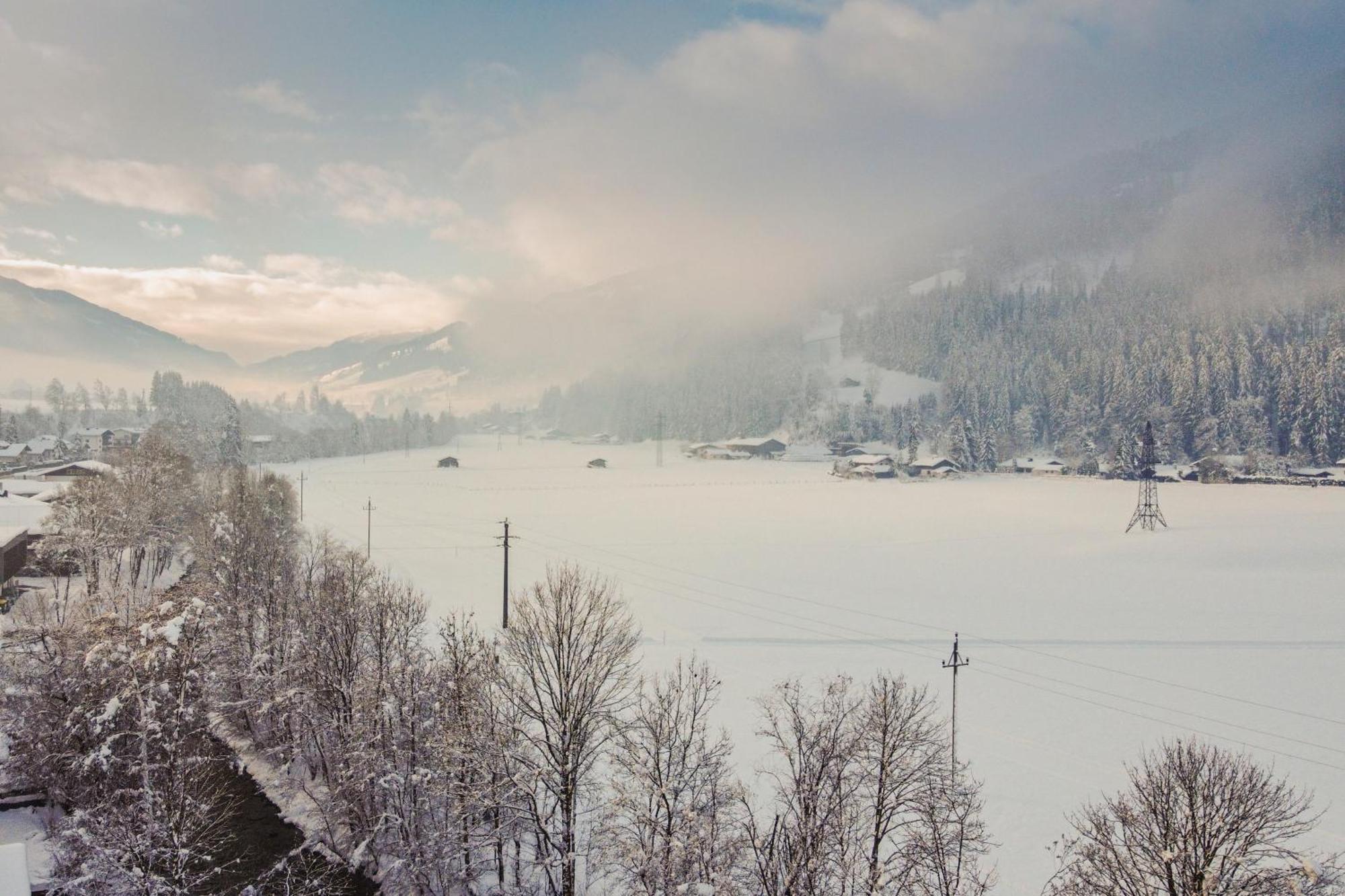 Alte Bildhauerei Appartement Aurach bei Kitzbuehel Buitenkant foto