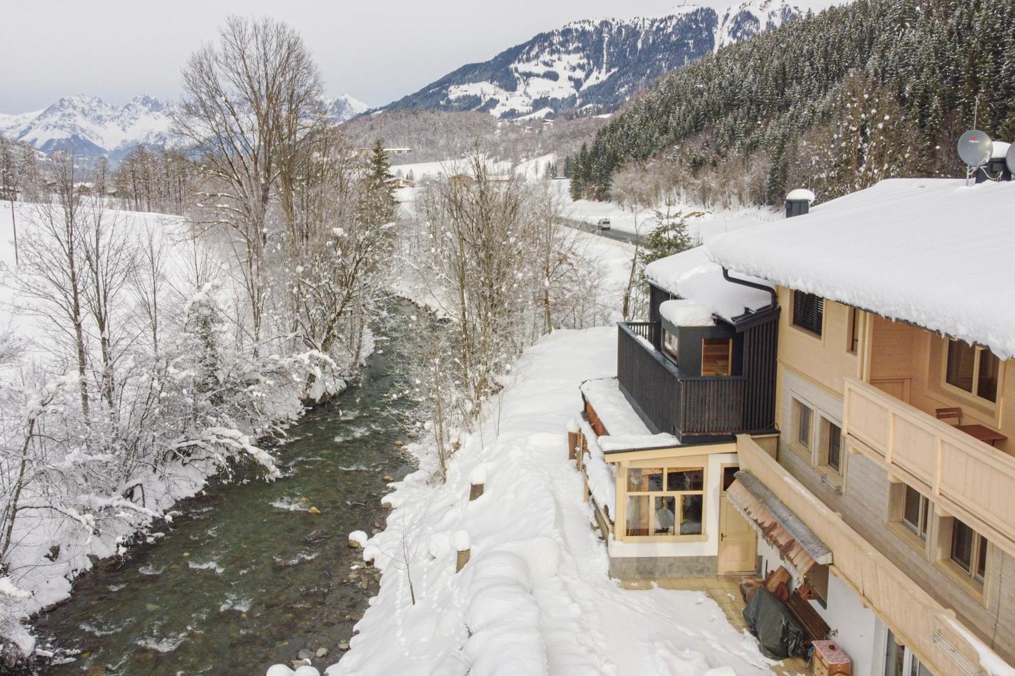 Alte Bildhauerei Appartement Aurach bei Kitzbuehel Buitenkant foto