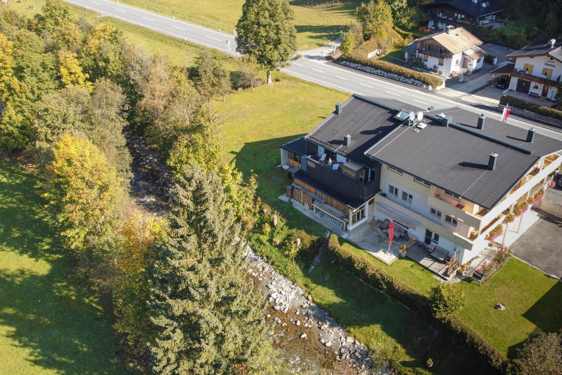Alte Bildhauerei Appartement Aurach bei Kitzbuehel Buitenkant foto