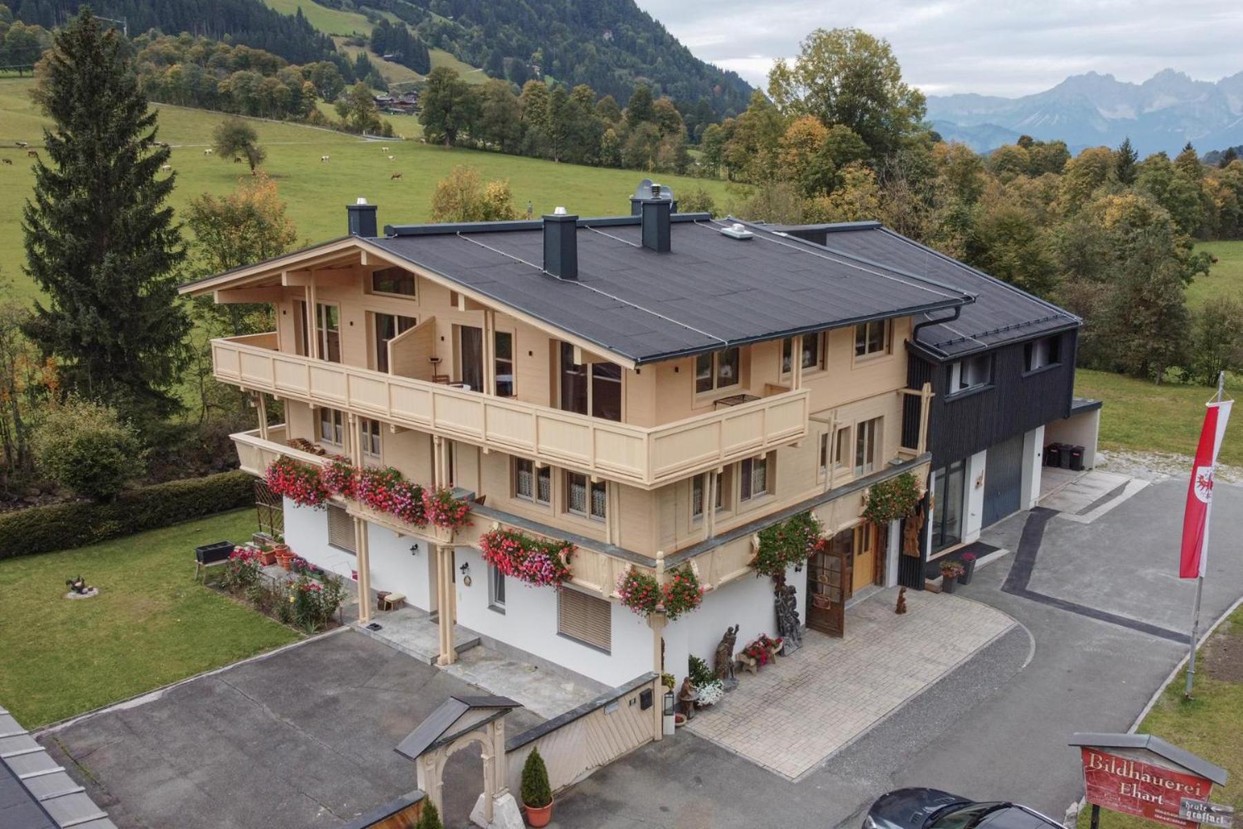 Alte Bildhauerei Appartement Aurach bei Kitzbuehel Buitenkant foto