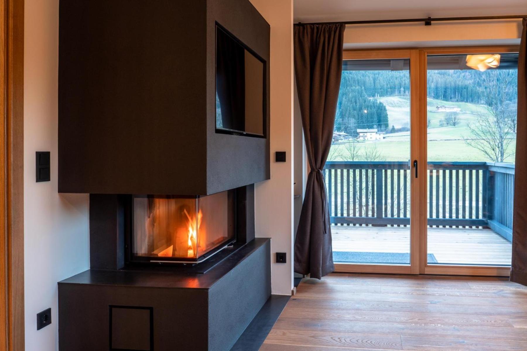 Alte Bildhauerei Appartement Aurach bei Kitzbuehel Buitenkant foto